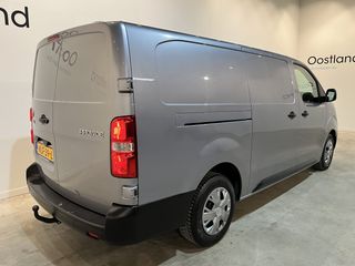 Toyota ProAce Worker 2.0 D-4D Navigator Long 123 PK / Euro 6 / Airco / Cruise Control / CarPlay / Navigatie / Trekhaak / PDC / 3-Zits / 48.500 KM !!