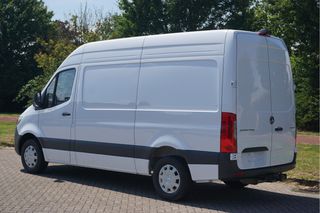 Mercedes-Benz Sprinter 317CDI Pro L2H2 10.25" Mbux Navi, Cam, Gev. Stoel, 3.5T Trekhaak, LED!! NR. R962*