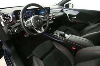 Mercedes-Benz A-Klasse 250e AMG Hybride 262PK Automaat Pano Clima Camera Virtual Sfeerverl. LED Navi 18"LMV