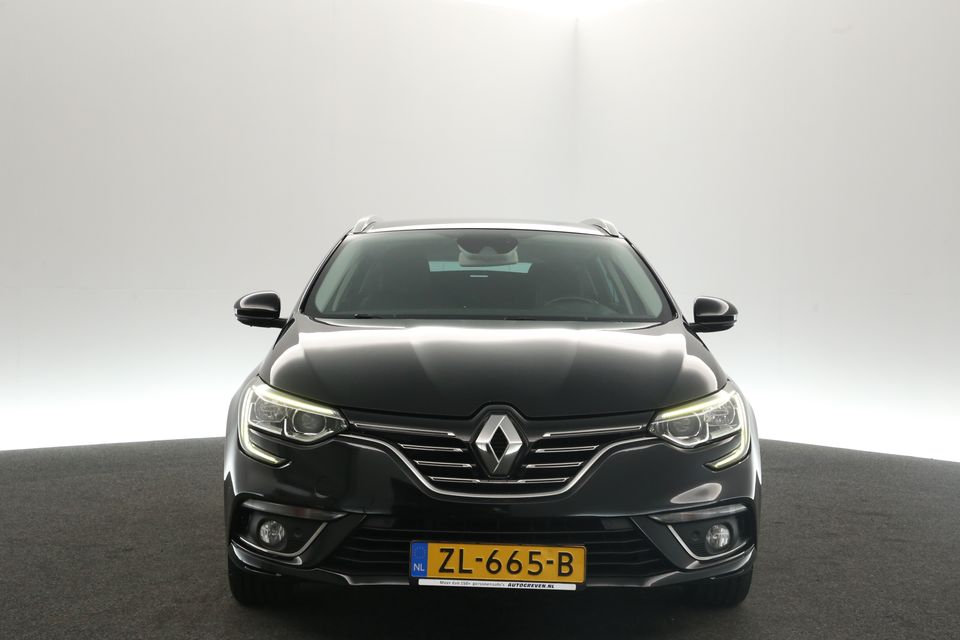 Renault Mégane 1.3 TCe Bose 141PK | Clima Cruise Carplay Camera Virtual Navi 17"LMV LED PDC Trekhaak