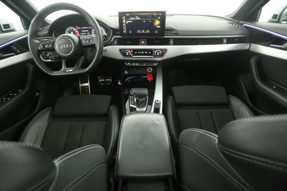 Audi A4 35 TFSI S-line 150PK Automaat Pano Sfeer Clima Cruise Carplay Camera Navi Virtual 19"LMV Parelmoer PDC LED