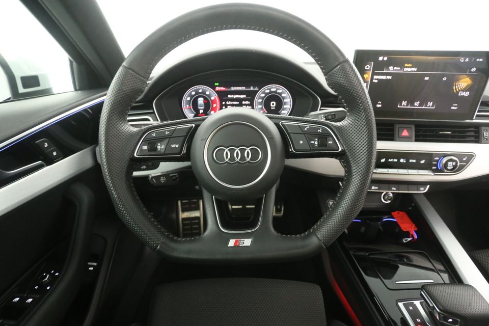 Audi A4 35 TFSI S-line 150PK Automaat Pano Sfeer Clima Cruise Carplay Camera Navi Virtual 19"LMV Parelmoer PDC LED