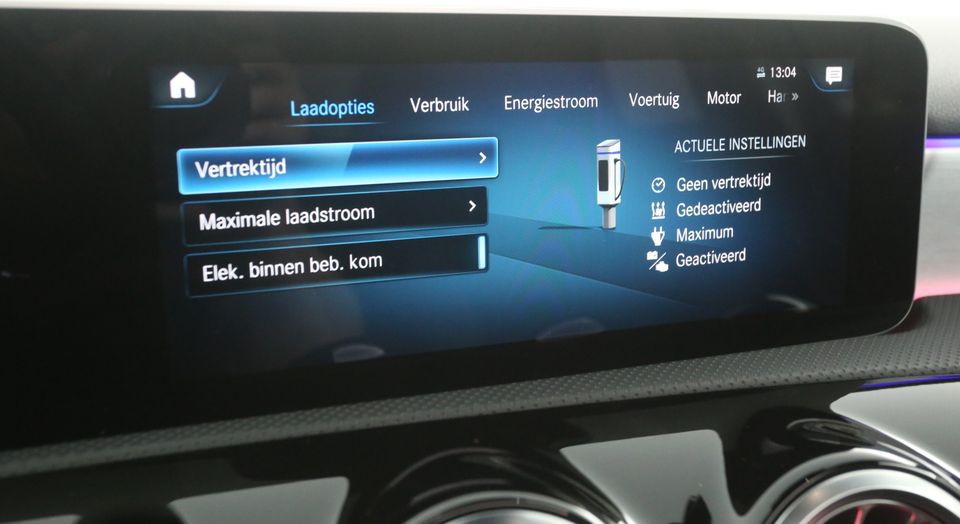 Mercedes-Benz A-Klasse 250e AMG 262PK Automaat Pano Sfeer Clima Cruise Virtual Navi 18"LMV LED PDC