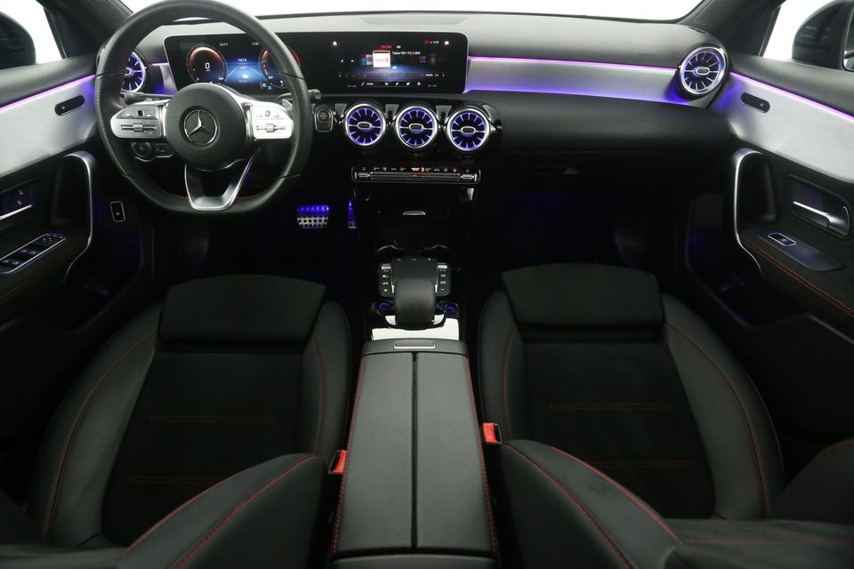 Mercedes-Benz A-Klasse 250e AMG 262PK Automaat Pano Sfeer Clima Cruise Virtual Navi 18"LMV LED PDC