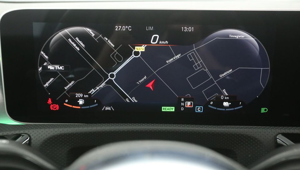 Mercedes-Benz A-Klasse 250e AMG 262PK Automaat Pano Sfeer Clima Cruise Virtual Navi 18"LMV LED PDC