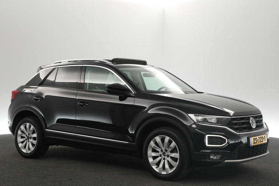 Volkswagen T-Roc 1.5 TSI 150PK Panoramadak ACC Clima Carplay Virtual Navi LED 17"LMV PDC