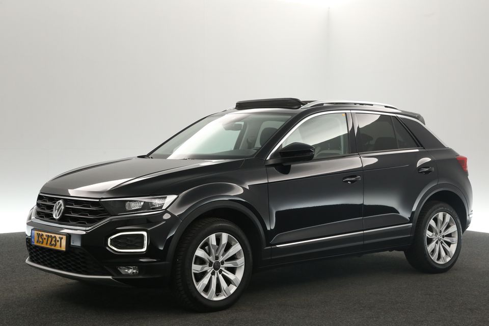 Volkswagen T-Roc 1.5 TSI 150PK Panoramadak ACC Clima Carplay Virtual Navi LED 17"LMV PDC