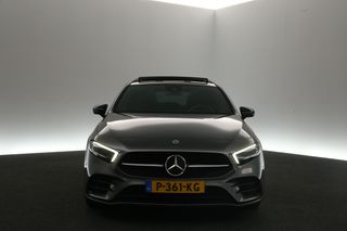 Mercedes-Benz A-Klasse 180 AMG Automaat Pano Sfeer Clima Camera Cruise LED Carplay 19"LMV Virtual Navi PDC