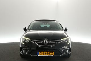 Renault Mégane 1.3 TCe Bose 160PK Automaat Pano Carplay Camera Clima Cruise Navi PDC Head-up Display LED 18''LMV Trekhaak