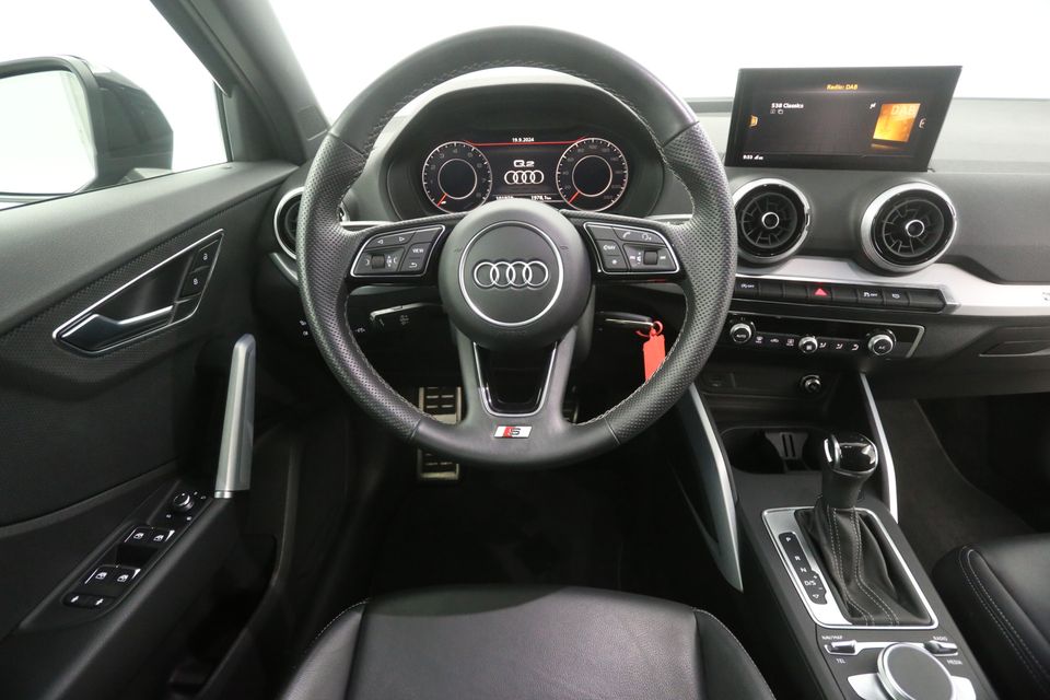 Audi Q2 35 TFSI S-line 150PK Automaat Clima Cruise Virtual LED 18"LMV Navi PDC