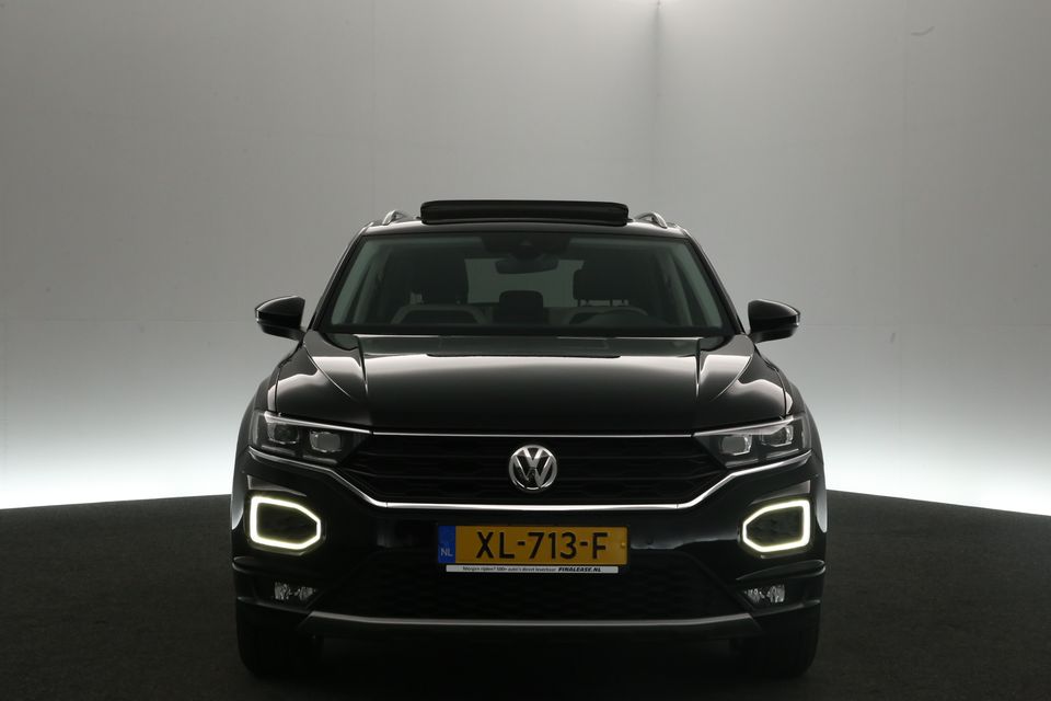 Volkswagen T-Roc 1.5 TSI 150PK Sport Pano Carplay Clima Virtual Cruise Navi LED PDC 17"LMV