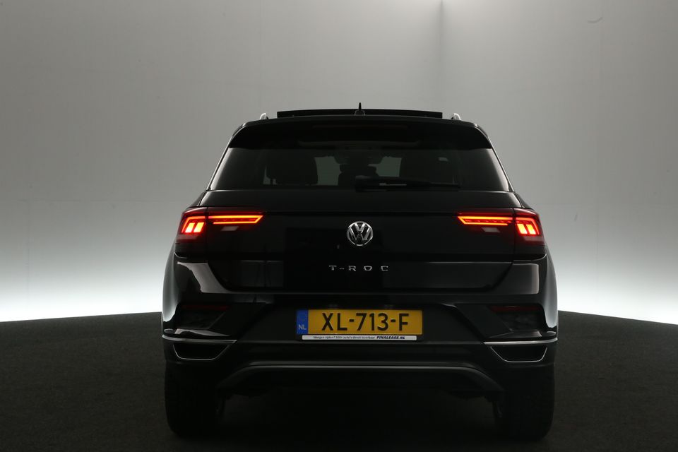 Volkswagen T-Roc 1.5 TSI 150PK Sport Pano Carplay Clima Virtual Cruise Navi LED PDC 17"LMV