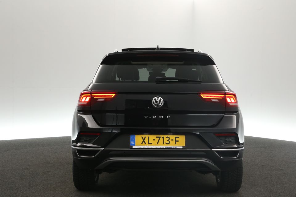 Volkswagen T-Roc 1.5 TSI 150PK Sport Pano Carplay Clima Virtual Cruise Navi LED PDC 17"LMV