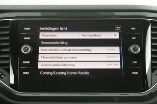 Volkswagen T-Roc 1.5 TSI R-line 150PK Automaat ACC Sfeerverl. Clima Carplay LED Virtual Navi PDC 19"LMV