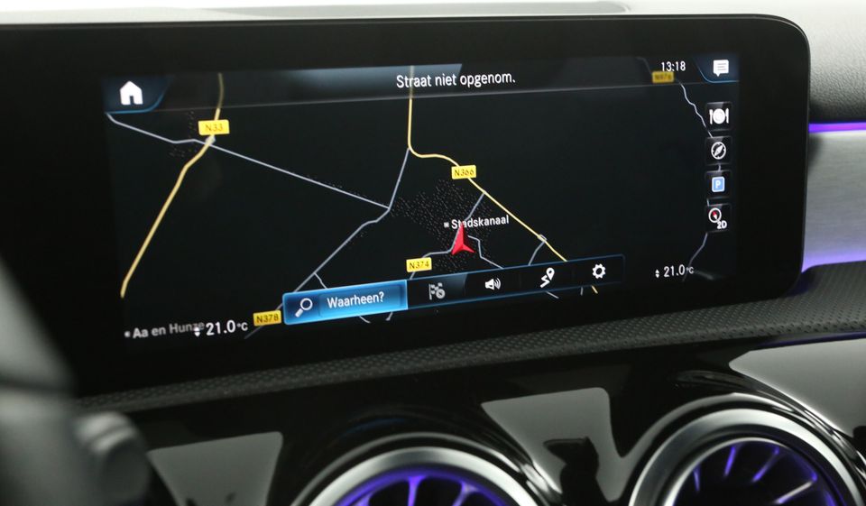 Mercedes-Benz A-Klasse 180 AMG Automaat Clima Camera Cruise Sfeerverl. LED Virtual Navi 18"LMV PDC