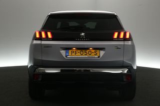 Peugeot 3008 1.2 PureTech Automaat Clima Camera Carplay Cruise LED PDC Navi Lane-Assist LMV