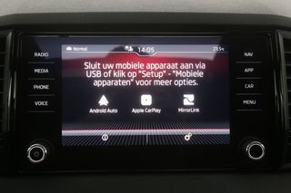 Škoda Karoq 1.5 TSI ACT Sportline 150PK Automaat Pano Sfeer Clima Carplay Camera Cruise LED Navi PDC 19''LMV Trekhaak