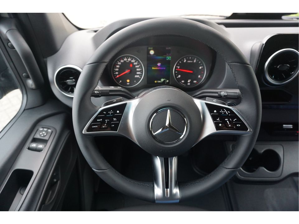 Mercedes-Benz Sprinter 317CDI Pro L2H2 10.25" Mbux Navi, Cam, Gev. Stoel, 3.5T Trekhaak, LED!! NR. R396*