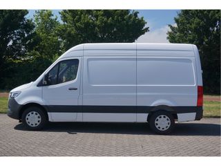 Mercedes-Benz Sprinter 317CDI Pro L2H2 10.25" Mbux Navi, Cam, Gev. Stoel, 3.5T Trekhaak, LED!! NR. R396*