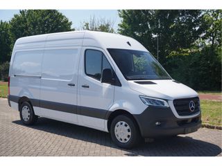 Mercedes-Benz Sprinter 317CDI Pro L2H2 10.25" Mbux Navi, Cam, Gev. Stoel, 3.5T Trekhaak, LED!! NR. R396*