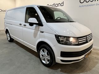 Volkswagen Transporter 2.0 TDI L2H1 / Airco / Cruise Control / Navigatie / Camera / Trekhaak / LMV / 3-Zits / 83.700 KM !!