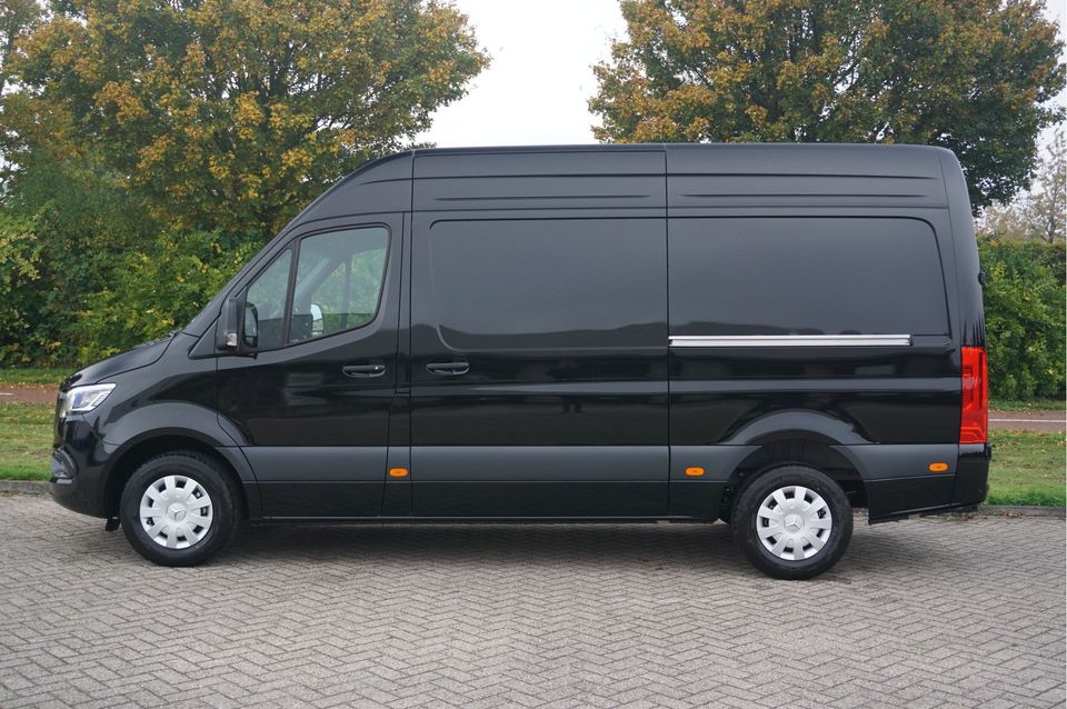 Mercedes-Benz Sprinter 317CDI Pro L2H2 10.25" Mbux Navi, Cam, 3.5T Trekhaak, LED 2x schuifdeur!! NR. R207**