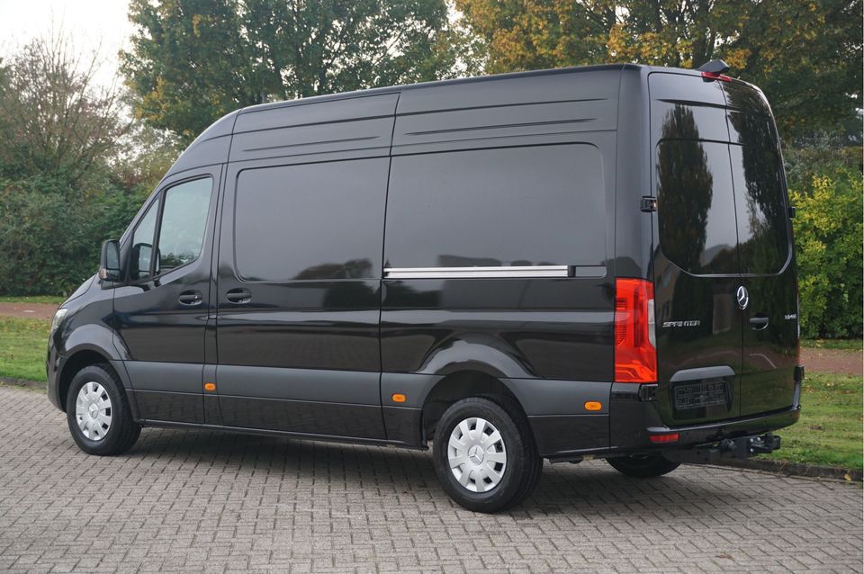 Mercedes-Benz Sprinter 317CDI Pro L2H2 10.25" Mbux Navi, Cam, 3.5T Trekhaak, LED 2x schuifdeur!! NR. R207**