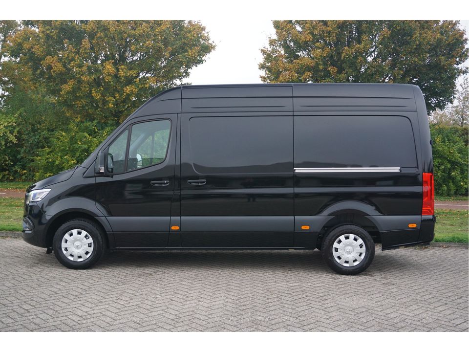 Mercedes-Benz Sprinter 317CDI Pro L2H2 10.25" Mbux Navi, Cam, 3.5T Trekhaak, LED 2x schuifdeur!! NR. 407