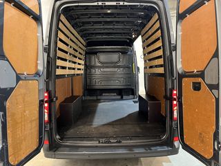 Volkswagen Crafter 35 2.0 TDI L3H3 177 PK Automaat / Euro 6 / Airco / Cruise Control / Camera / CarPlay / Navigatie / Imperiaal / 3-Zits