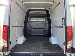 Iveco Daily 35S16V 2.3 automaat L2H2 dubbel cabine DC 7 persoons ! / vaste prijs rijklaar € 30.950 ex btw / lease vanaf € 554 / climate control / 270 graden deuren / mag 3500 kg trekken !