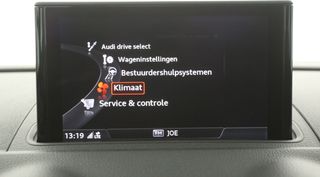 Audi A3 Limousine 30 TFSI S-line Automaat Clima Cruise PDC Bluetooth Navi LED 18"LMV