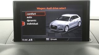 Audi A3 30 TFSI S-line Automaat LED Clima Cruise Bluetooth PDC Navi 18"LMV