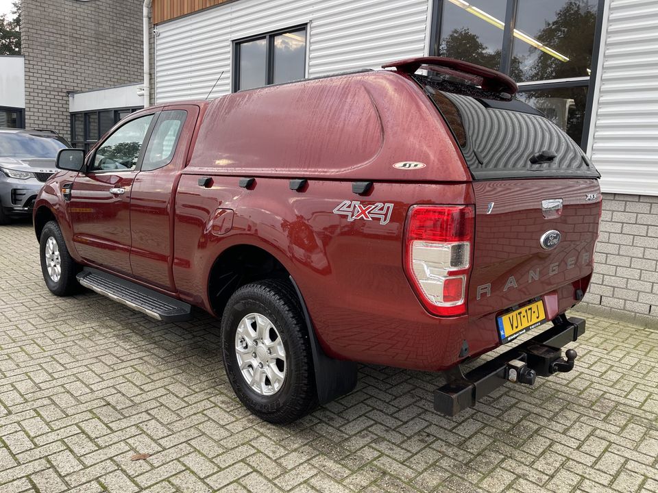 Ford Ranger 2.2 TDCi XLT Supercab 2 persoons pickup 4x4 / vaste prijs rijklaar € 20.950 ex btw / euro 6 diesel / lease vanaf € 375 / trekhaak 3500 kg / airco / cruise control / huif / donker rood metallic !