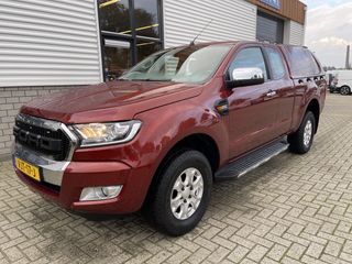 Ford Ranger 2.2 TDCi XLT Supercab 2 persoons pickup 4x4 / vaste prijs rijklaar € 20.950 ex btw / euro 6 diesel / lease vanaf € 375 / trekhaak 3500 kg / airco / cruise control / huif / donker rood metallic !