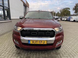 Ford Ranger 2.2 TDCi XLT Supercab 2 persoons pickup 4x4 / vaste prijs rijklaar € 20.950 ex btw / euro 6 diesel / lease vanaf € 375 / trekhaak 3500 kg / airco / cruise control / huif / donker rood metallic !