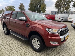 Ford Ranger 2.2 TDCi XLT Supercab 2 persoons pickup 4x4 / vaste prijs rijklaar € 20.950 ex btw / euro 6 diesel / lease vanaf € 375 / trekhaak 3500 kg / airco / cruise control / huif / donker rood metallic !