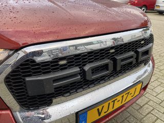 Ford Ranger 2.2 TDCi XLT Supercab 2 persoons pickup 4x4 / vaste prijs rijklaar € 20.950 ex btw / euro 6 diesel / lease vanaf € 375 / trekhaak 3500 kg / airco / cruise control / huif / donker rood metallic !