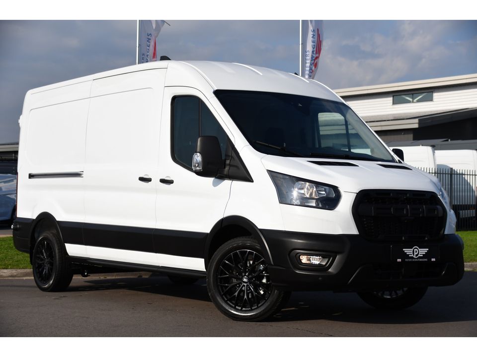 Ford Transit 350 2.0 TDCI L3H2 Black & White Edition Cruise, Carplay, Stoelverwarming, NAVI, 130PK, Multimedia, Sensoren, Trekhaak, UNIEK!