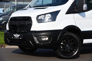 Ford Transit 350 2.0 TDCI L3H2 Black & White Edition Cruise, Carplay, Stoelverwarming, NAVI, 130PK, Multimedia, Sensoren, Trekhaak, UNIEK!