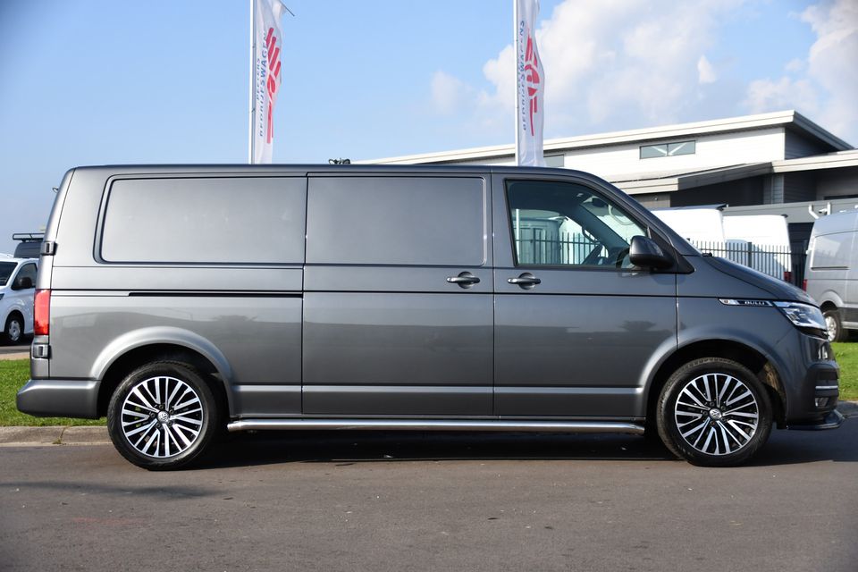 Volkswagen Transporter 2.0 TDI L2H1 30 Bulli Virtual, Adaptieve Cruise, Carplay, Mutlimedia, 150PK, Automaat, Stoelverwarming, BOM VOL!