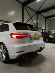 Audi A3 Sportback Audi A3 35 TFSI S-line Pano Virtual Trekhaak B&O Carplay NAP