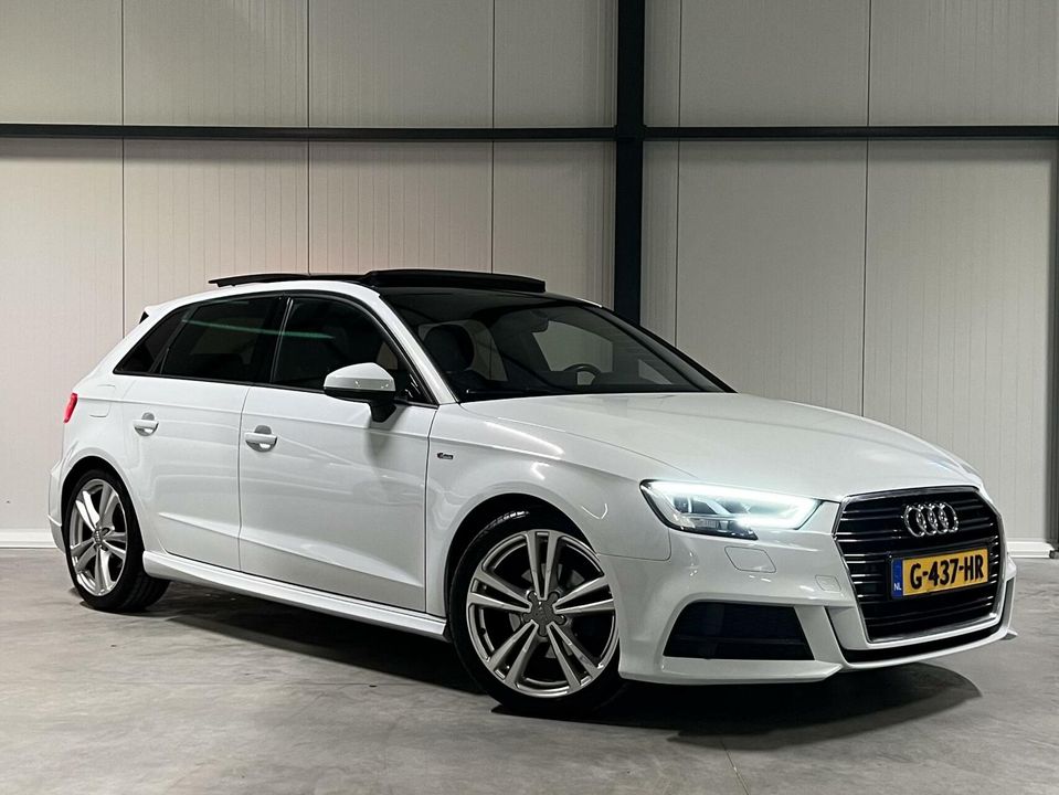 Audi A3 Sportback Audi A3 35 TFSI S-line Pano Virtual Trekhaak B&O Carplay NAP