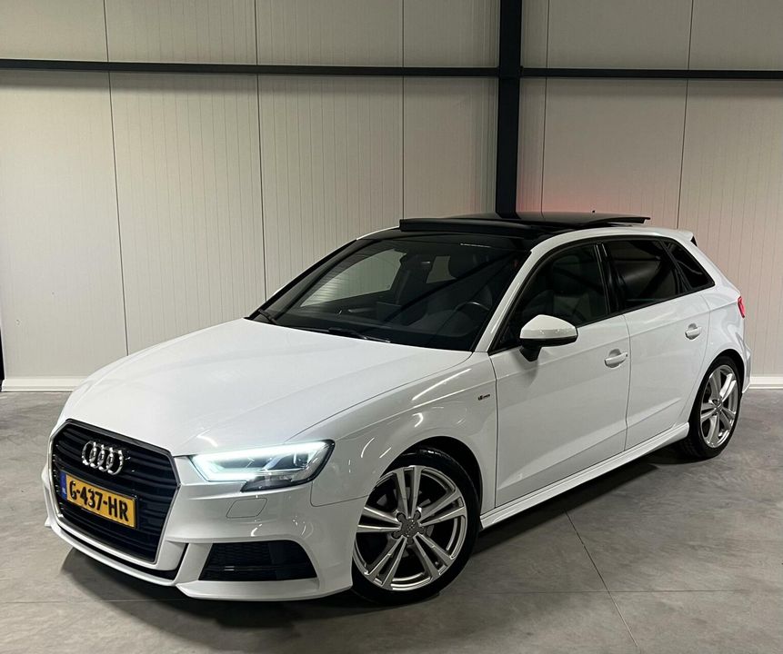 Audi A3 Sportback Audi A3 35 TFSI S-line Pano Virtual Trekhaak B&O Carplay NAP