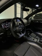 Audi A3 Sportback Audi A3 35 TFSI S-line Pano Virtual Trekhaak B&O Carplay NAP