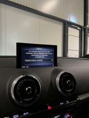 Audi A3 Sportback Audi A3 35 TFSI S-line Pano Virtual Trekhaak B&O Carplay NAP