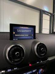 Audi A3 Sportback Audi A3 35 TFSI S-line Pano Virtual Trekhaak B&O Carplay NAP