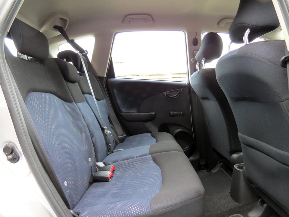 Honda Jazz 1.2 S TREKHAAK | NIEUWE APK | AIRCO | PARKEERSENSOREN | DEALER ONDERHOUDEN |