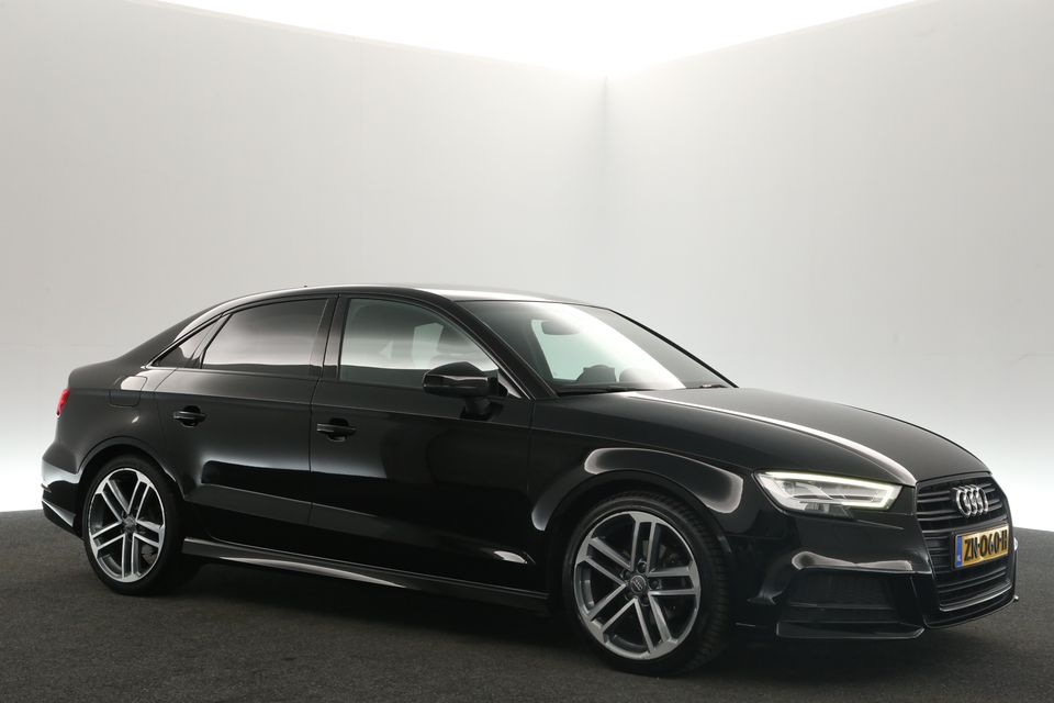 Audi A3 Limousine 30 TDI S-Line Automaat LED Clima Cruise 18''LMV Navi PDC