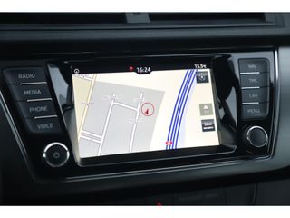 Škoda Fabia Combi 1.0 TSI Clever 95PK Trekhaak Navigatie Clima Cruise Carplay Android 16 inch LMV Parkeersensor