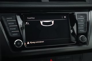 Škoda Fabia Combi 1.0 TSI Clever 95PK Trekhaak Navigatie Clima Cruise Carplay Android 16 inch LMV Parkeersensor